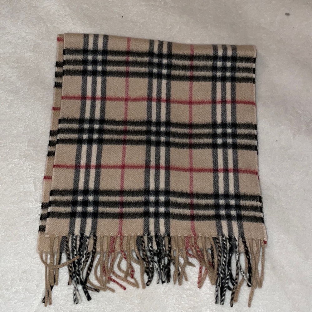 Gorgeous Burberry tradition colors cashmere scarf. No odors no damage.